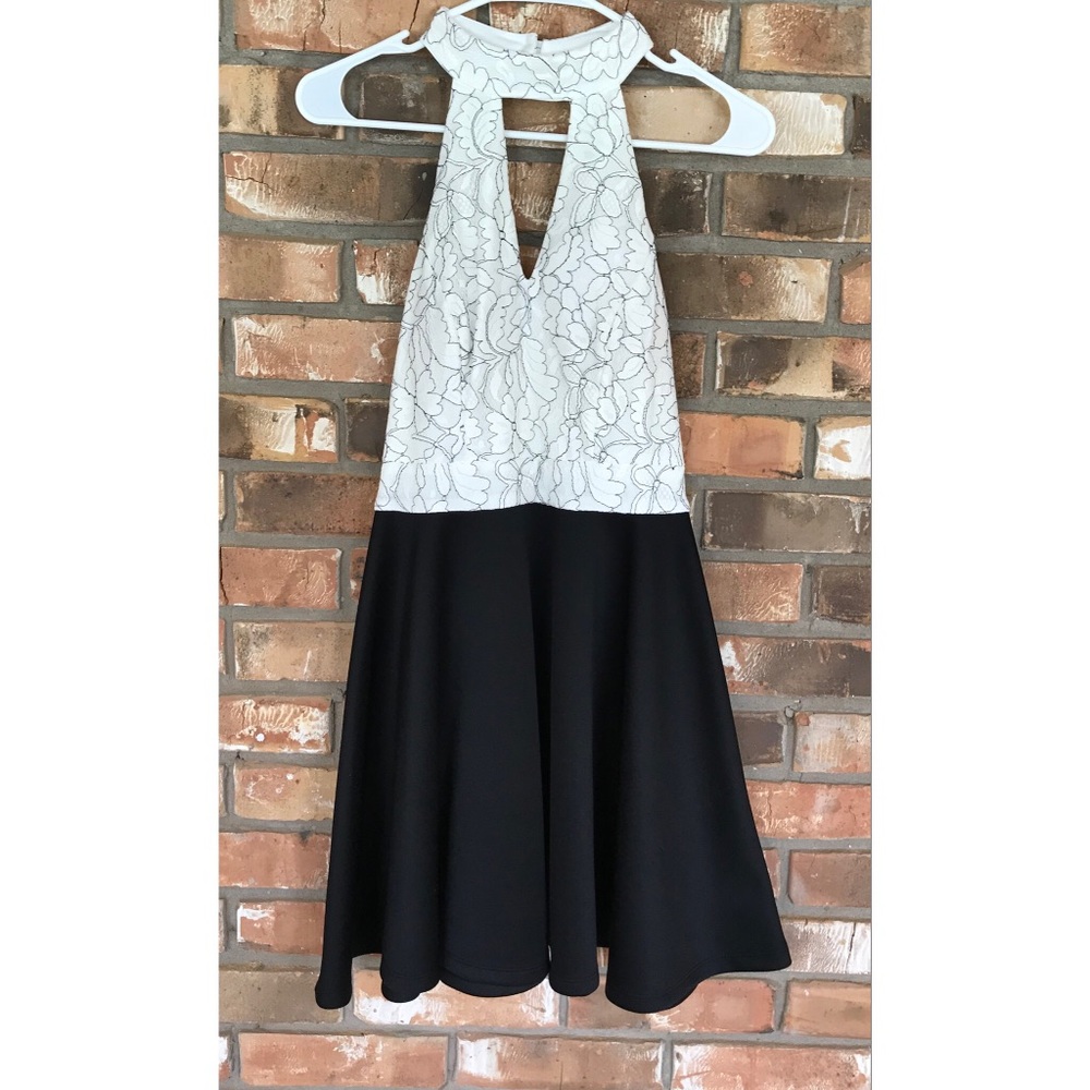 B. Darlin Juniors Black and White Halter Neck Fit Flare Mini Dress Size 7/8